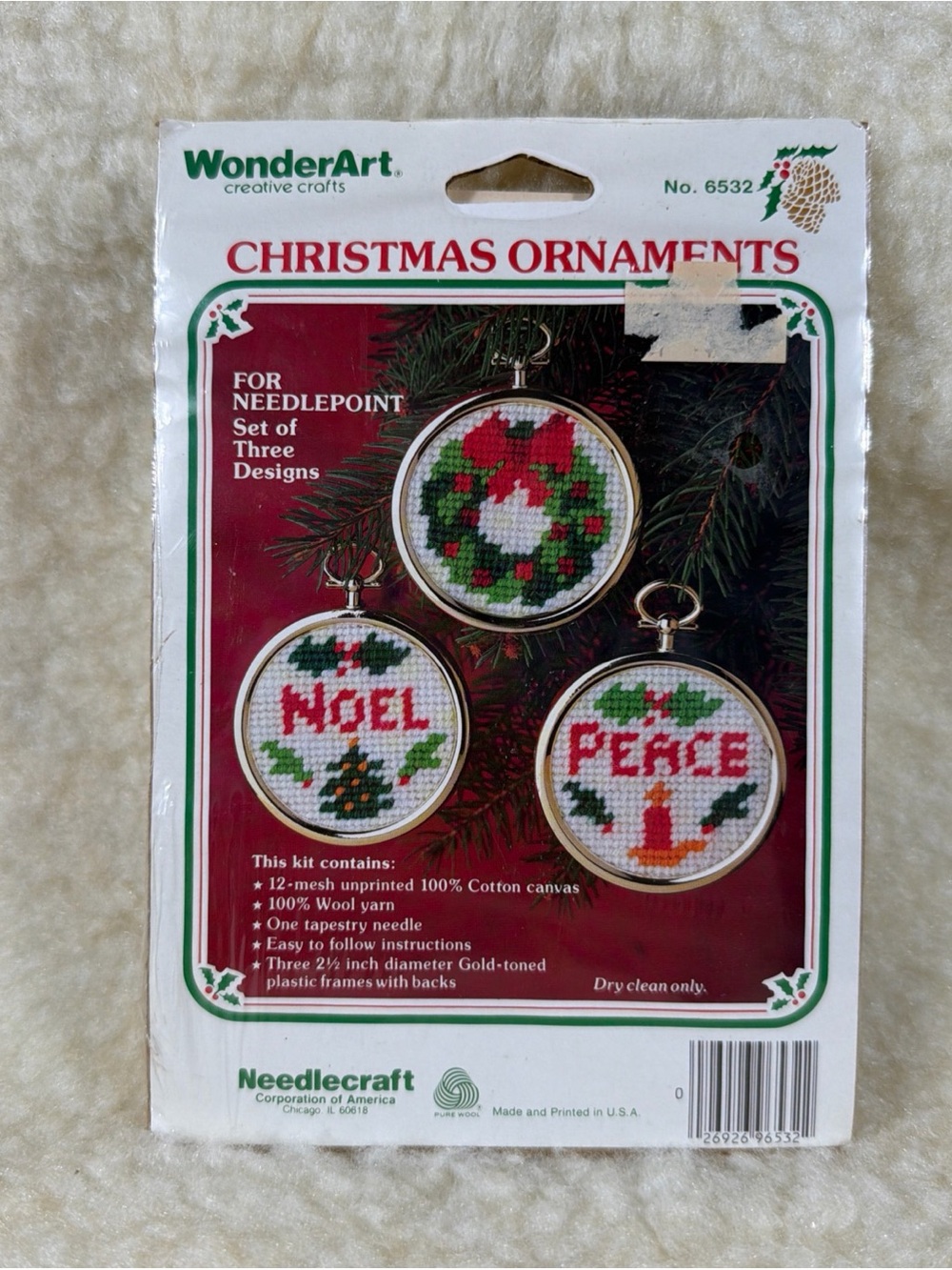 NWT WonderArt Christmas Ornaments Needlepoint Kit - Red & Green
